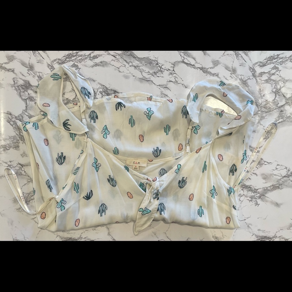 NWOT Flowy spaghetti strap shirt.